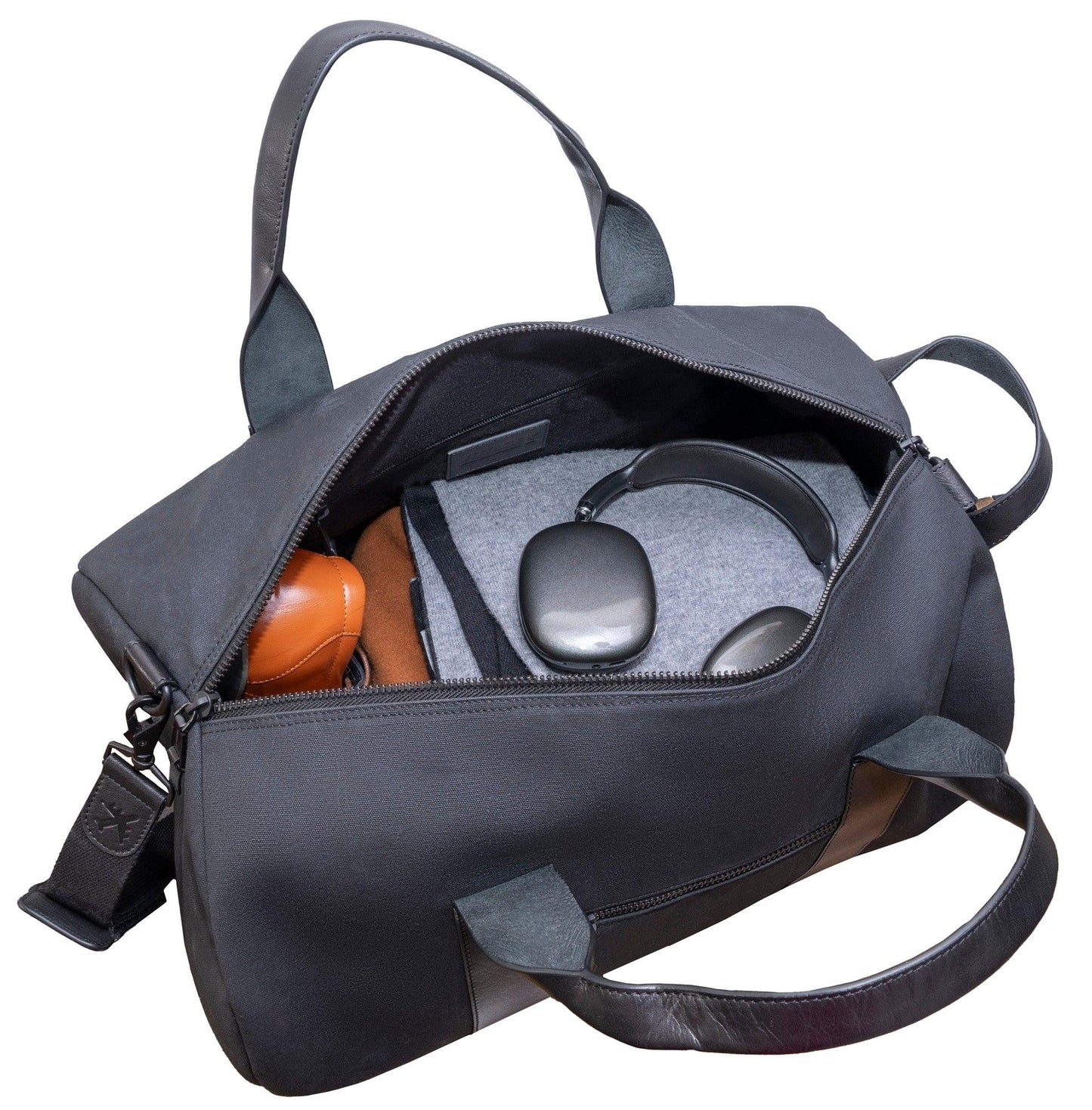 Boarding Pass The Voyager 21" Waxed Canvas Duffel - Black